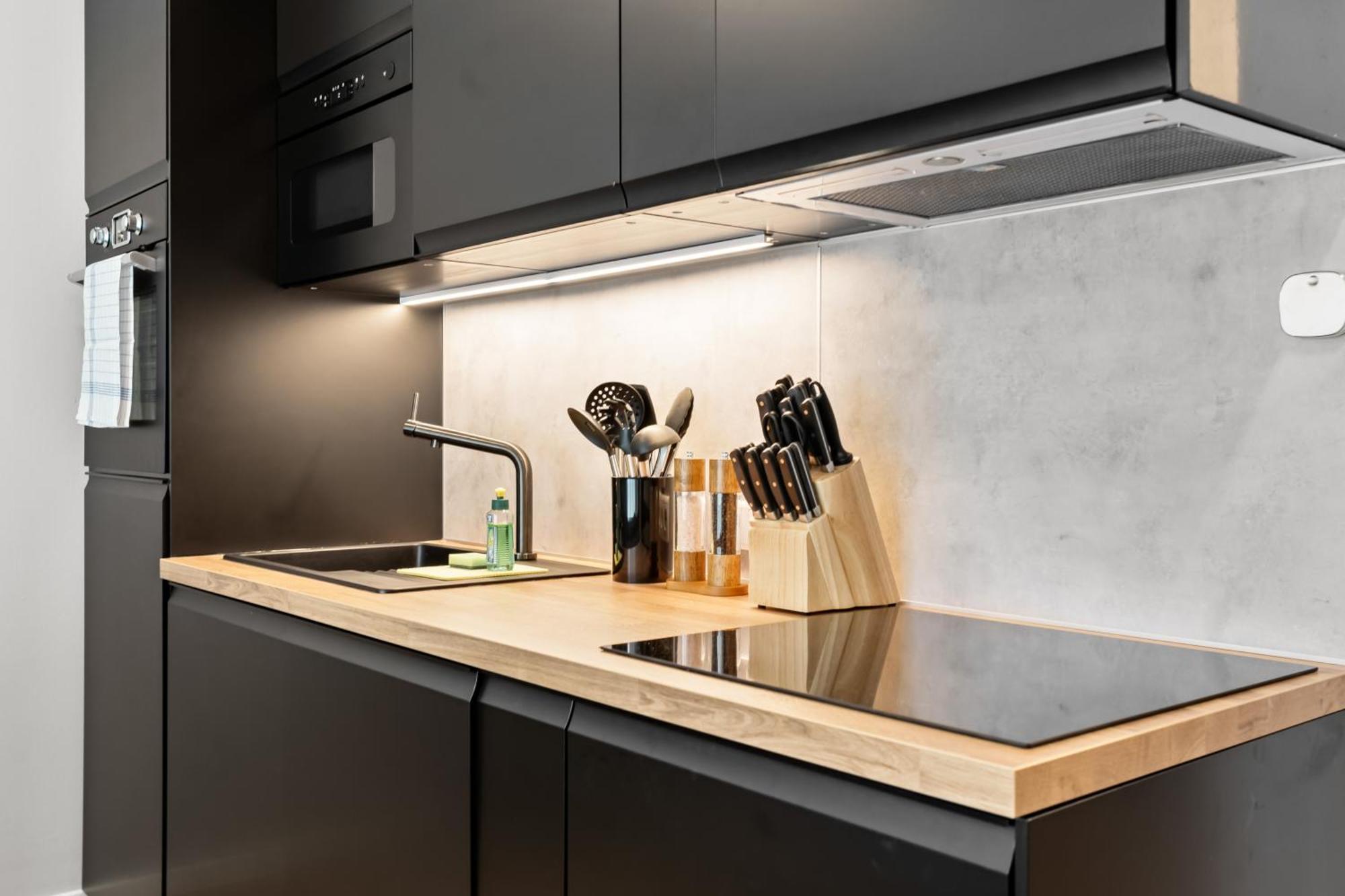 شقة Design Luxus, Vollausstattung, Neubau, 30Min Hbf Leipzig 8, Naehe Flughfaen, Bmw, Dhl, Amazon شكويديتس المظهر الخارجي الصورة